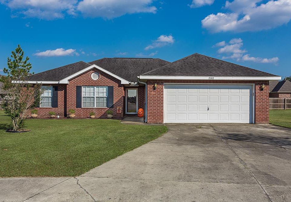 1st image of 2302 Tall Oak Dr