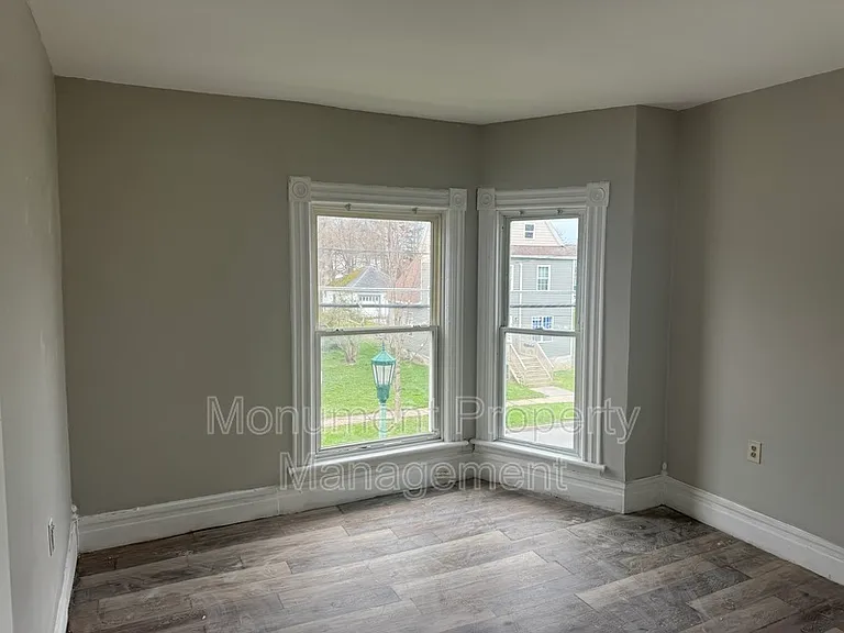 334 Clay St #5 — Photo 1