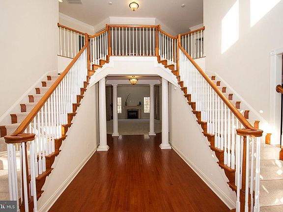 4th image of 2235 Greencedar Dr