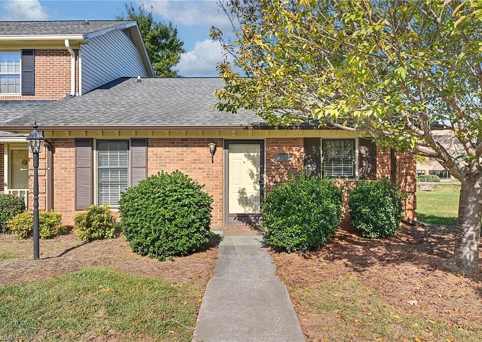 1st image of 107 Chrisfield Cir