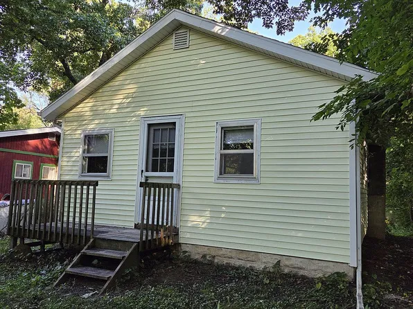 10164 Resort Rd, Pleasant Lake, MI 49272