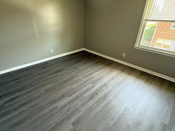 3rd image of 1582 Martha Ct APT 3