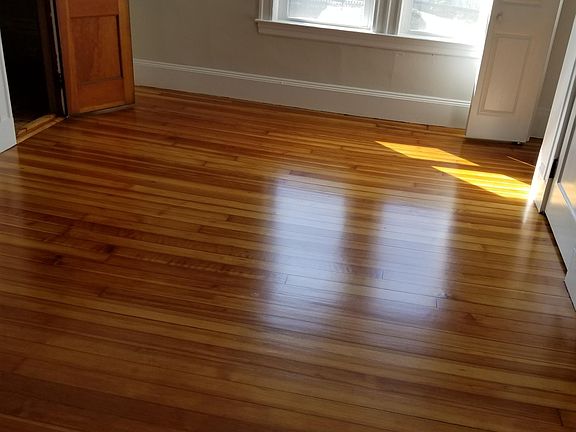 5th image of 369 Hilldale Ave Floor 3