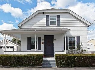 551 Concord St, Lowell, MA 01852