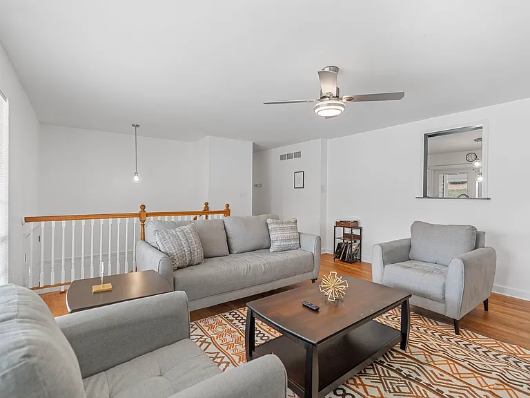 2751 Tiara Dr — Photo 10