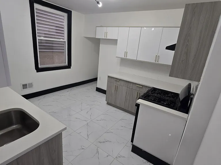 80 N 9th St #G1 — Photo 1