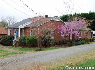 1218 13th Ave NE, Hickory, NC 28601