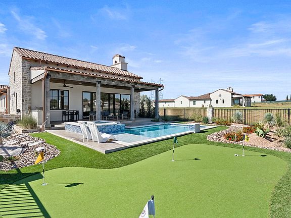 2nd image of 100 Encantada