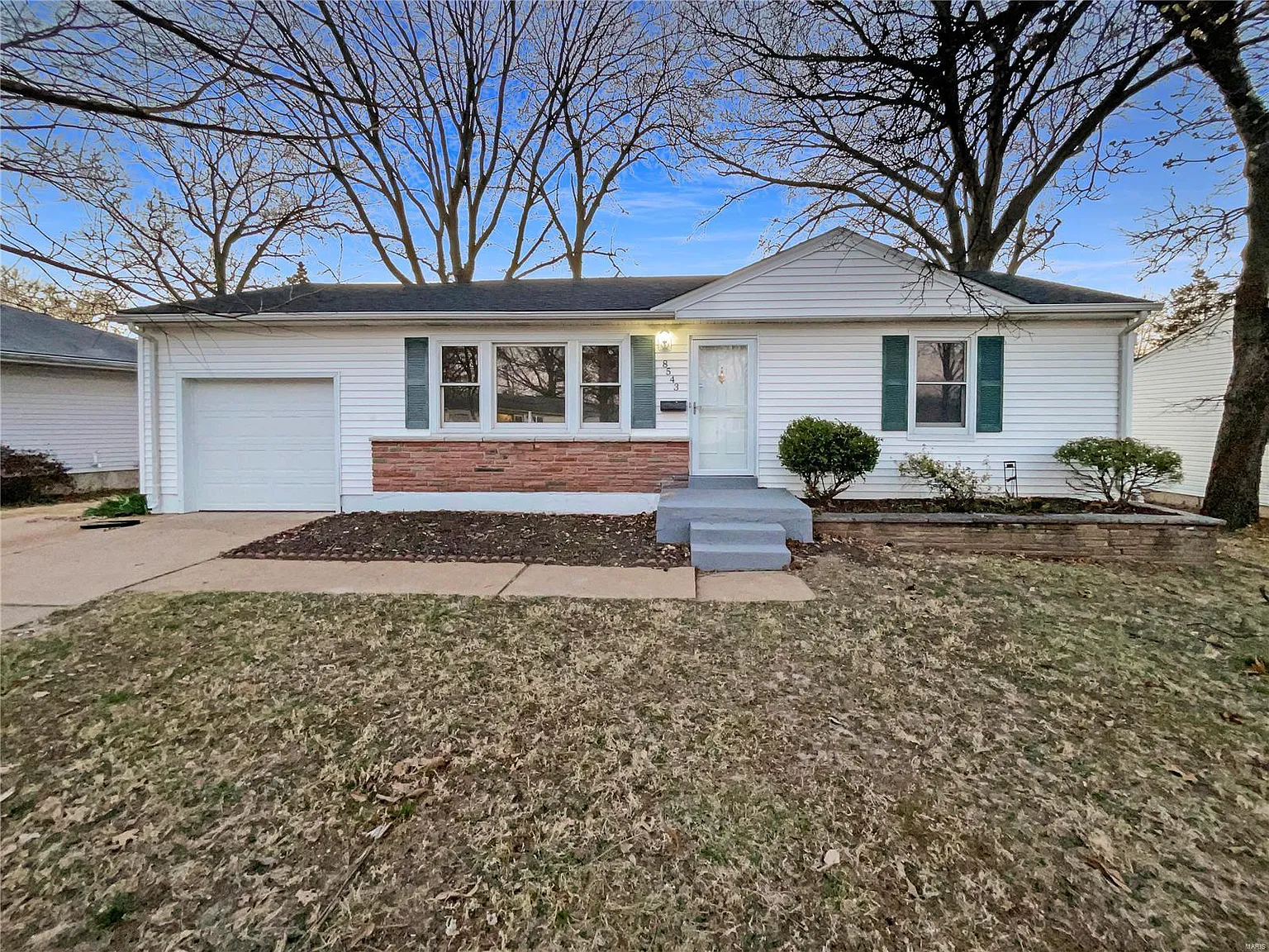 8543 General Grant Ln photo 1