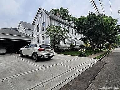 2nd image of 182 Lowell Ave