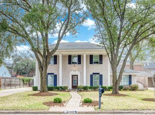 3010 Riata Ln, Houston, TX 77043