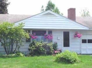 14 Crawford Dr, Bath, ME 04530