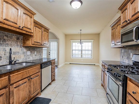 5th image of 3004 N 15th Pl