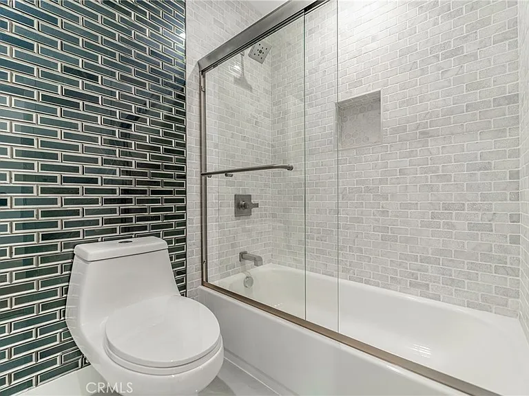 13128 Putnam St — Photo 21