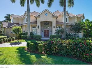 342 Cromwell Ct, Naples, FL 34108