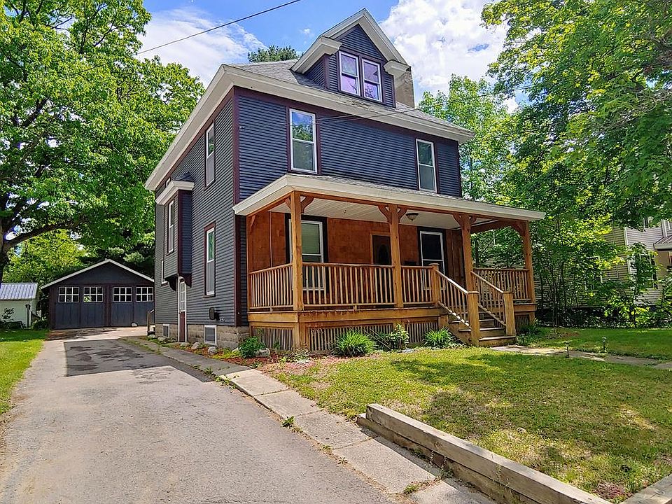 1st image of 9 Lawrence Ave