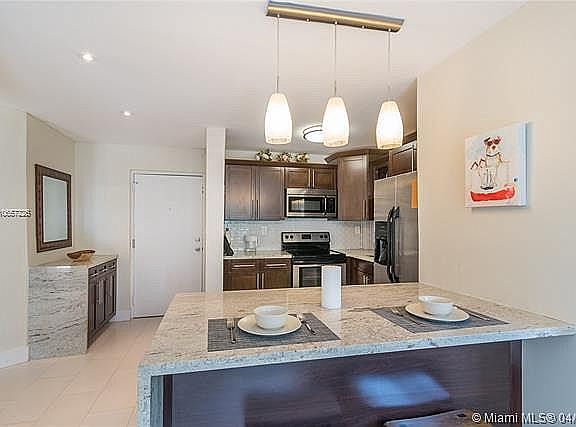 5th image of 301 Michigan Ave APT 304