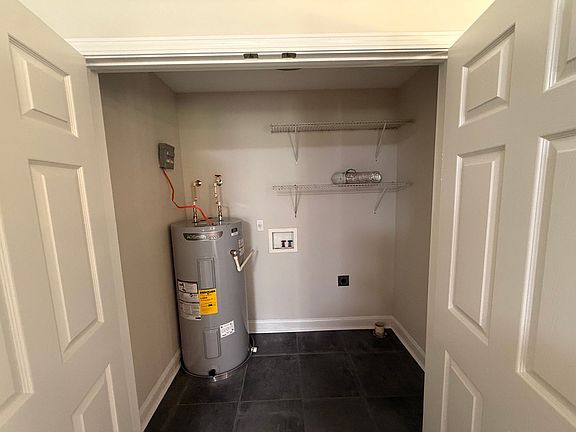 5th image of 418 Charles Ward Way