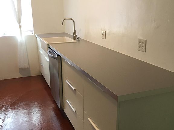 2nd image of 512 Westminster Ave #3