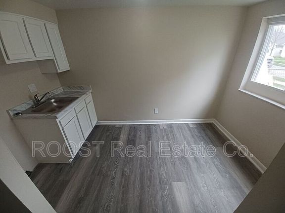 3rd image of 139 Stevens Ave