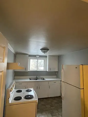 354 W 31st St #C — Photo 4