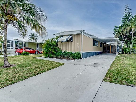3rd image of 8282 SE Skylark Ave