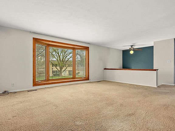 5th image of 4702 W Lynnhurst Dr