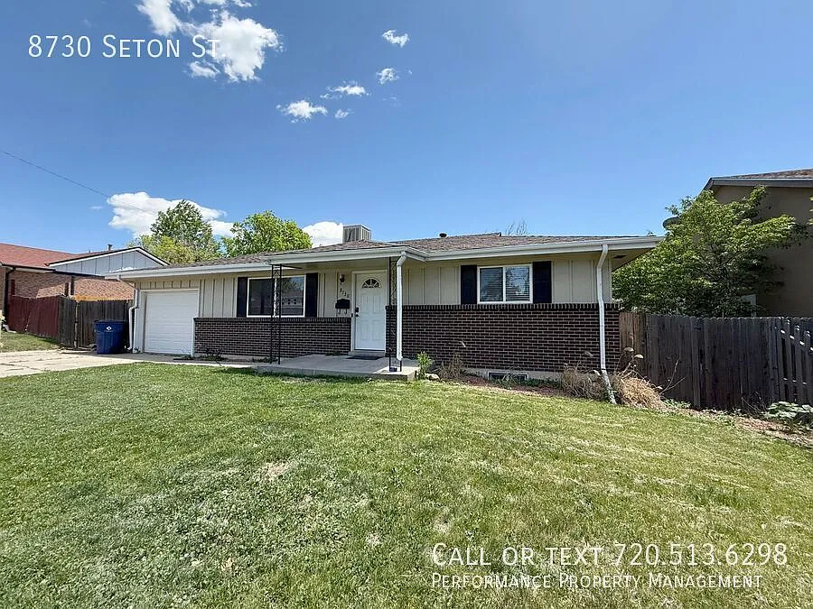 Spacious 3-Bedroom Ranch with Finished Basement and Large Fenced Yard — Photo 2