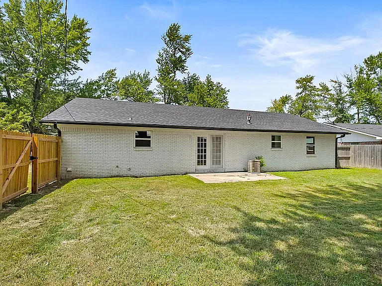 3 bed, 1442 sqft, $1,450 — Photo 4