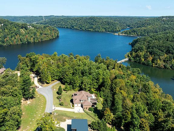4th image of 216 Mystic Dr
