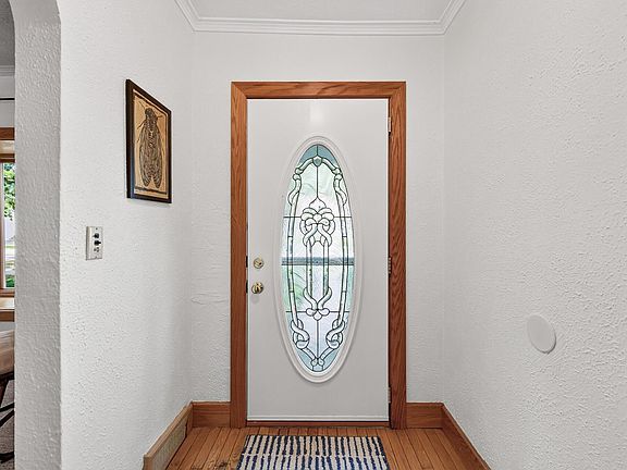 5th image of 2323 Standish St
