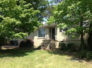 3806 Manor Dr, Greensboro, NC 27403