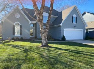 20305 W 98th St, Lenexa, KS 66220