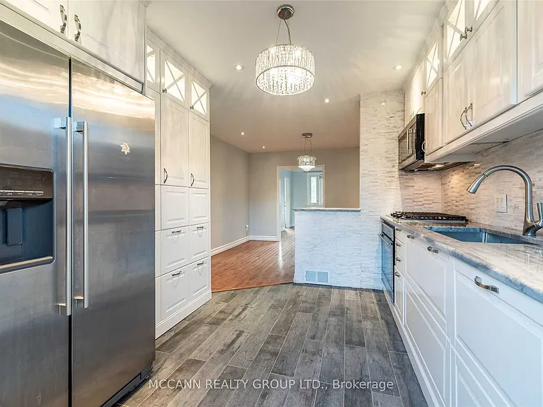 367 Harvie Ave #MAIN2 — Photo 9