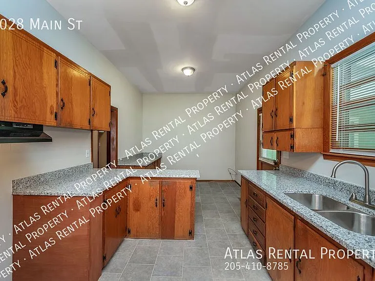 1028 Main St — Photo 22