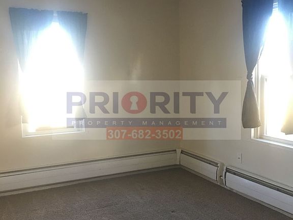5th image of 107 Ross Ave APT 1