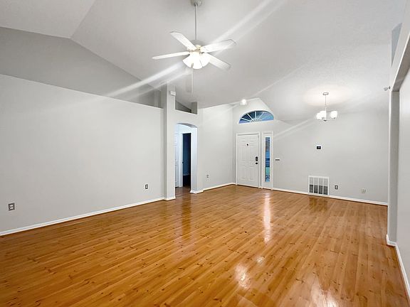 2nd image of 310 Silver Pine Dr
