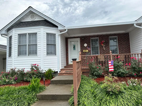 610 Race St APT 6, Elizabethton, TN 37643