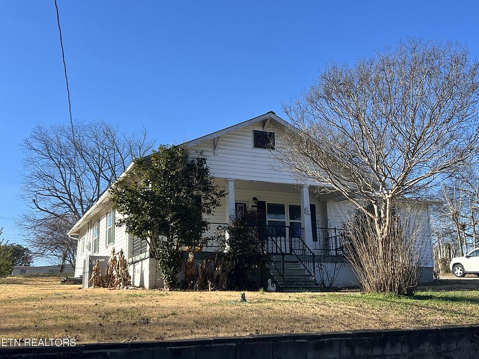 1st image of 182 College St S