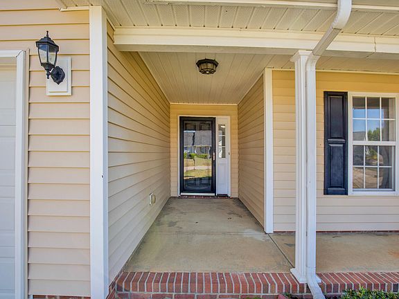 4th image of 1961 Yellowbrick Rd