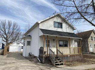528 1st St, Menasha, WI 54952
