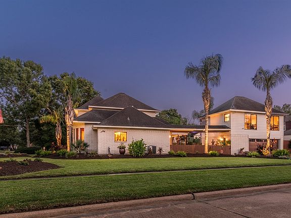 4th image of 1627 Lake Bluff Dr