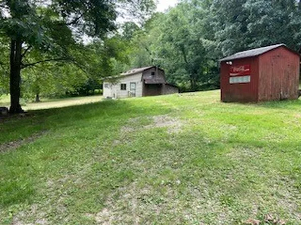 686 Boyd Rd, Sandy Lake, PA 16145