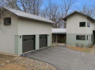 3115 Oakland St, Ames, IA 50014