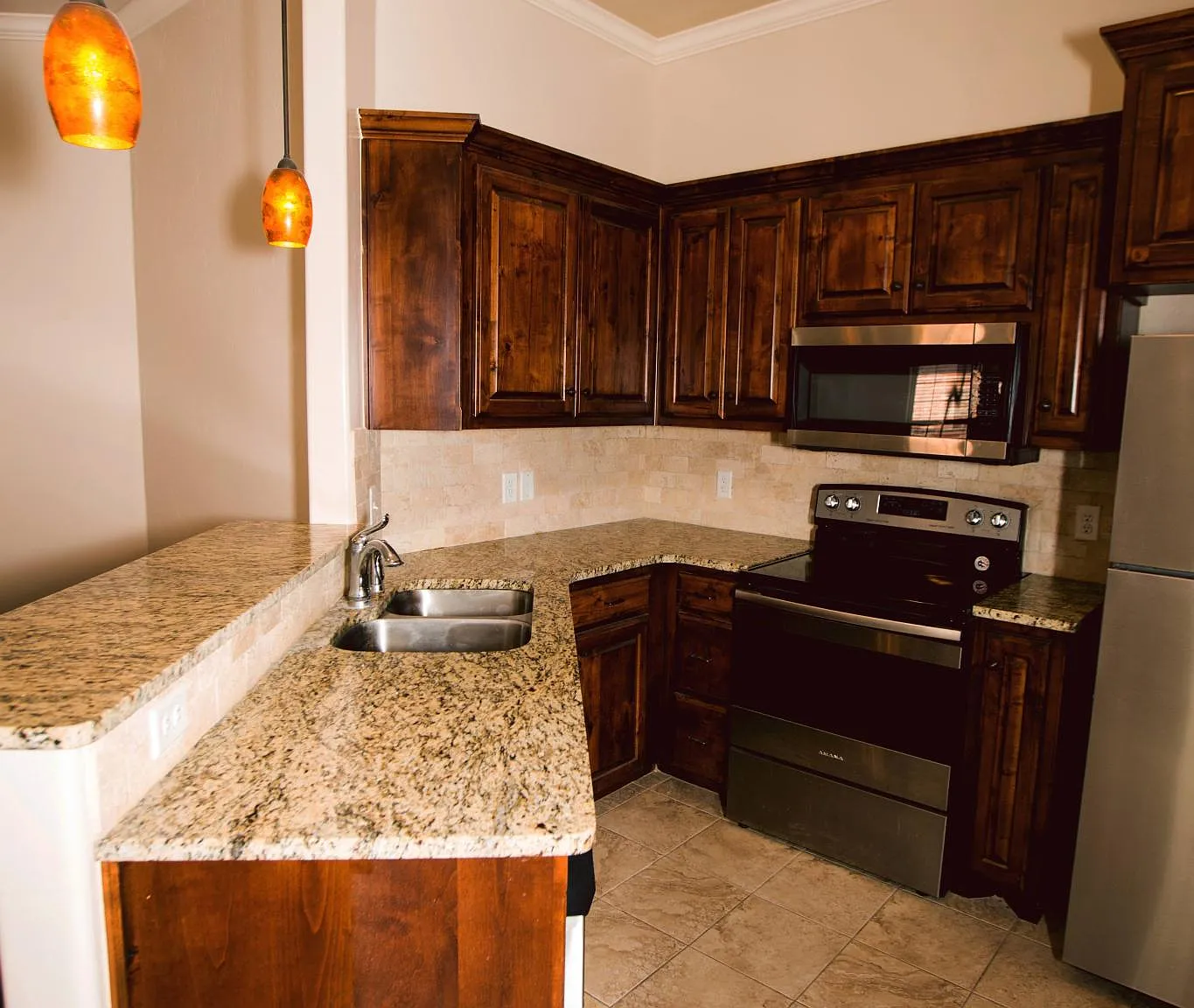 Oakcrest Townhomes — Photo 3