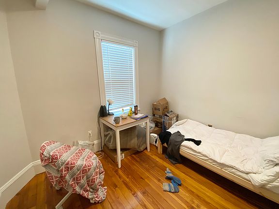 3rd image of 108 Buttonwood St #3L