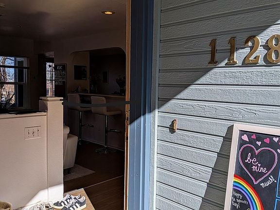 2nd image of 1128 Lincoln Pl