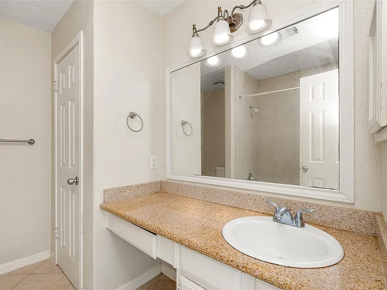 2603 Hollymist Dr — Photo 33