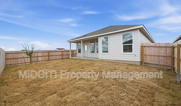 1304 Apron Trl — Photo 38