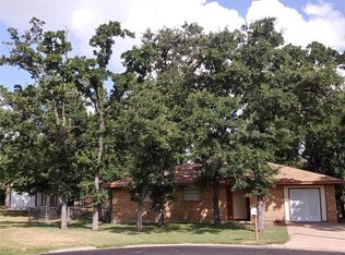 2201 Yellowstone Dr, Bryan, TX 77803